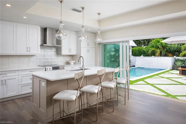 4834  West  BLVD, Naples, FL 34103