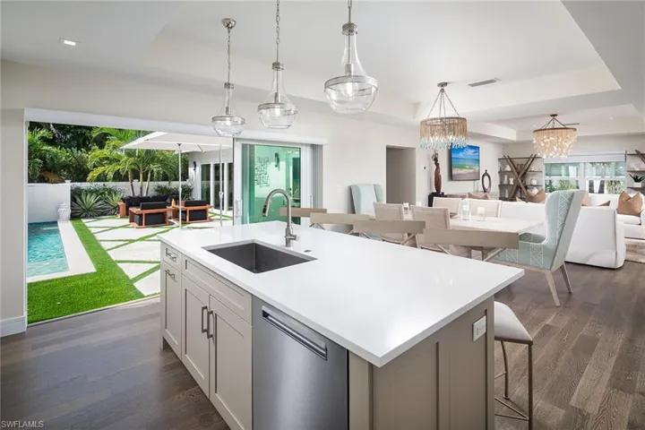 4834  West  BLVD, Naples, FL 34103