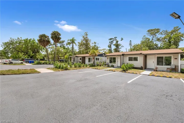 2566-2578 Jackson St W, Fort Myers, Florida 33901