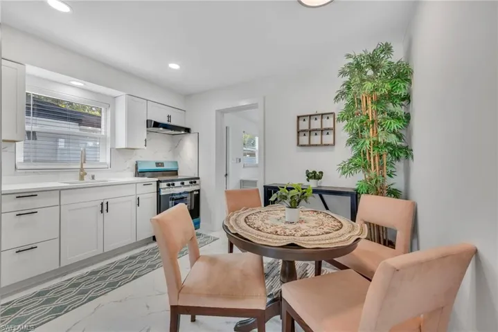 2566-2578 Jackson St W, Fort Myers, Florida 33901