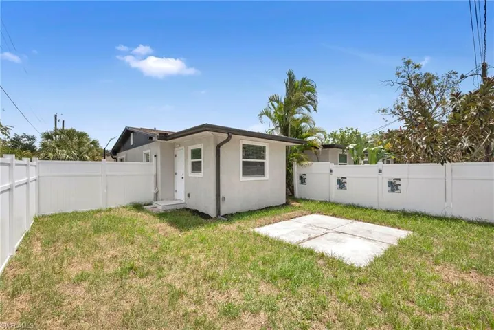 2566-2578 Jackson St W, Fort Myers, Florida 33901