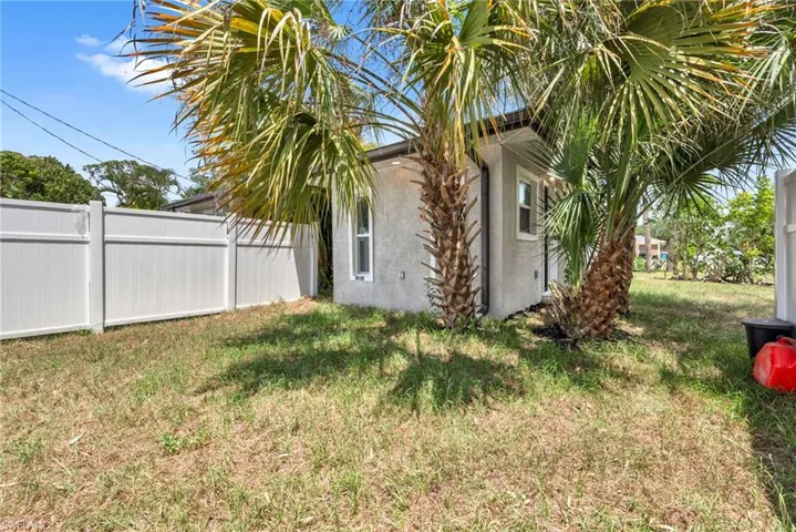 2566-2578 Jackson St W, Fort Myers, Florida 33901
