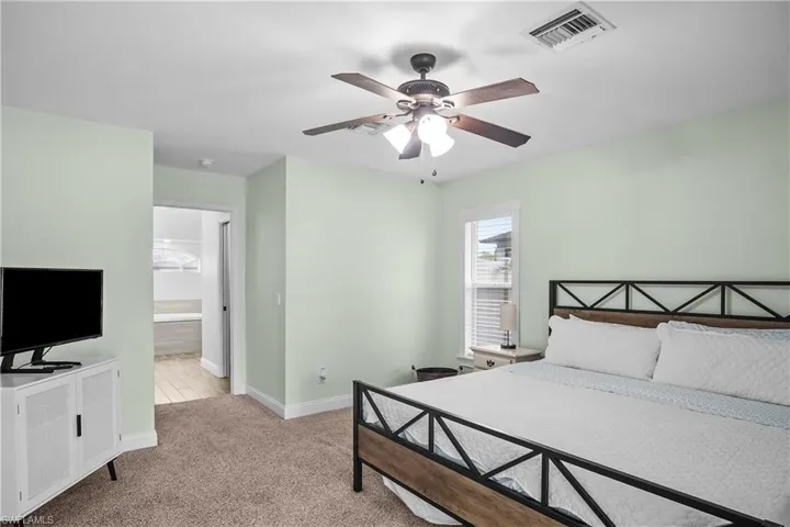 1019 Nw 9th St, Cape Coral, Florida 33993