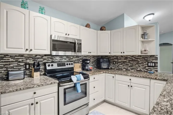 1019 Nw 9th St, Cape Coral, Florida 33993