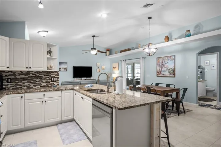 1019 Nw 9th St, Cape Coral, Florida 33993