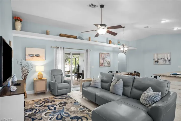 1019 Nw 9th St, Cape Coral, Florida 33993