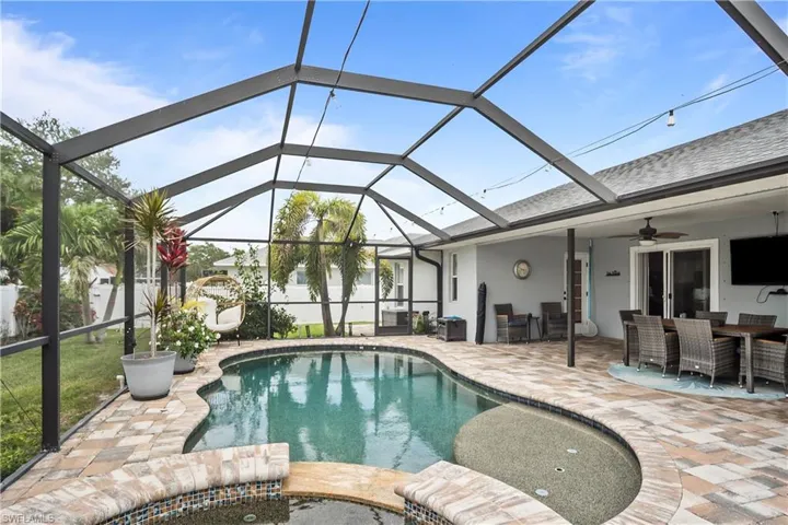 1019 Nw 9th St, Cape Coral, Florida 33993