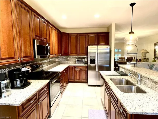 8989 Cambria Cir 1807, Naples, Florida 34113