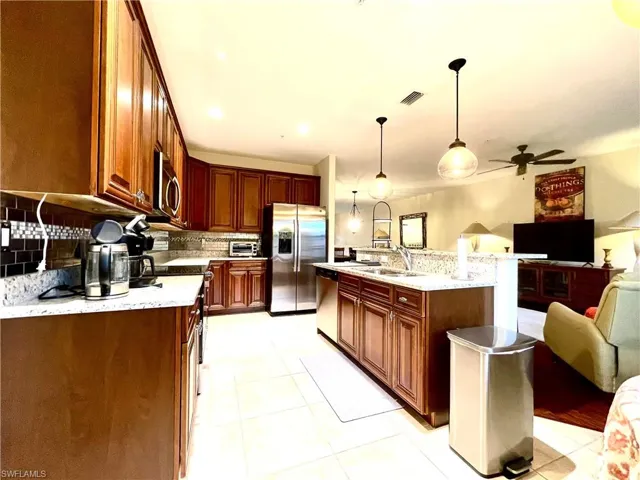 8989 Cambria Cir 1807, Naples, Florida 34113