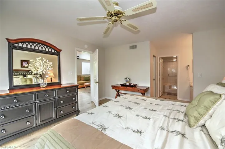 15171  Cedarwood  LN, Naples, FL 34110