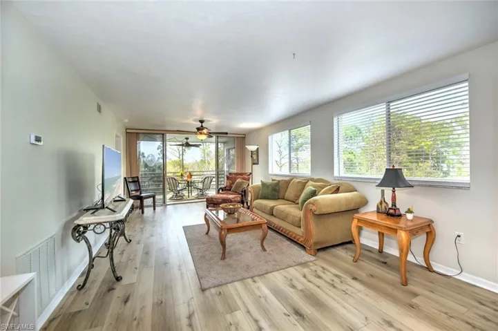 15171  Cedarwood  LN, Naples, FL 34110