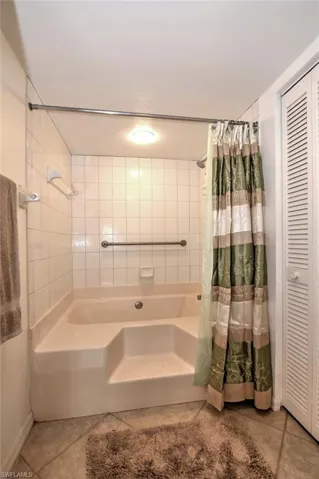 15171  Cedarwood  LN, Naples, FL 34110