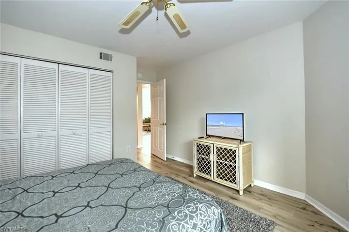 15171  Cedarwood  LN, Naples, FL 34110