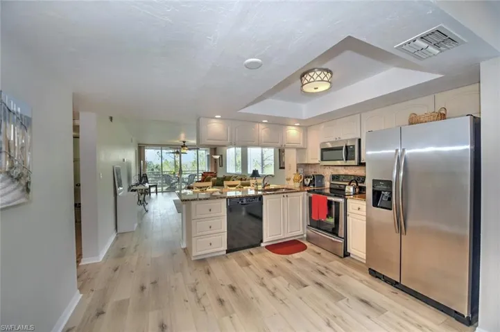 15171  Cedarwood  LN, Naples, FL 34110
