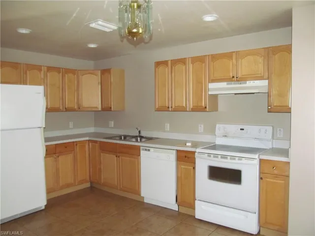 662  Alabama S RD, Lehigh Acres, FL 33974
