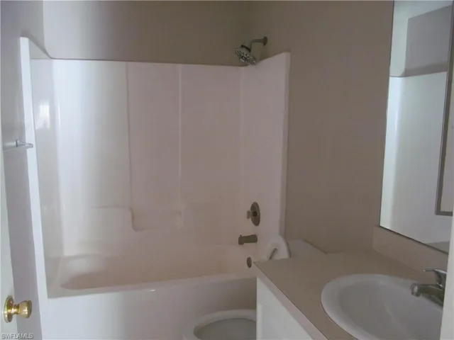 662  Alabama S RD, Lehigh Acres, FL 33974
