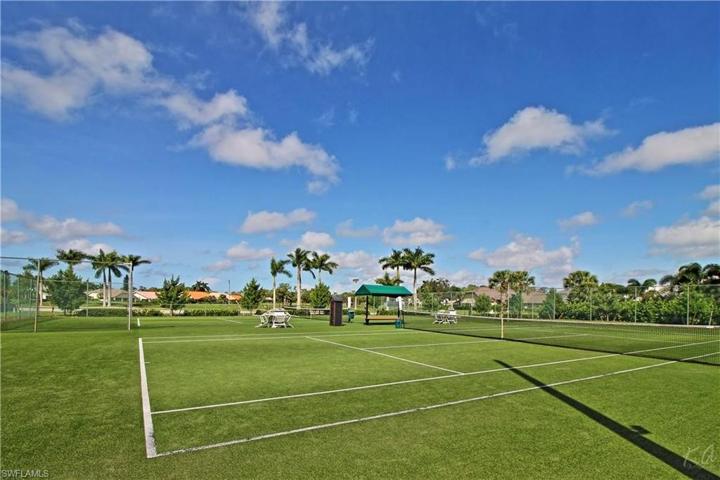 Royal Wood tennis court by clubhouse