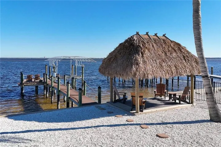 Tiki lights come on at dusk & speakers are blue-tooth enabled!