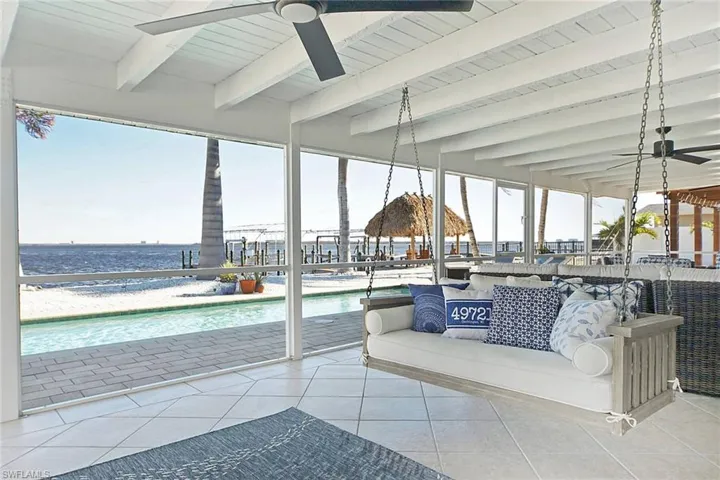 Third seating area on expansive lanai!