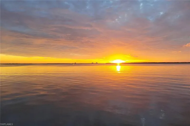 Another sunrise! Imagine... this can be your view every morning!