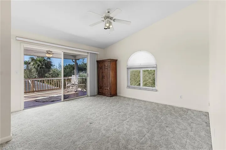 Master bedroom with exit onto the Lanai