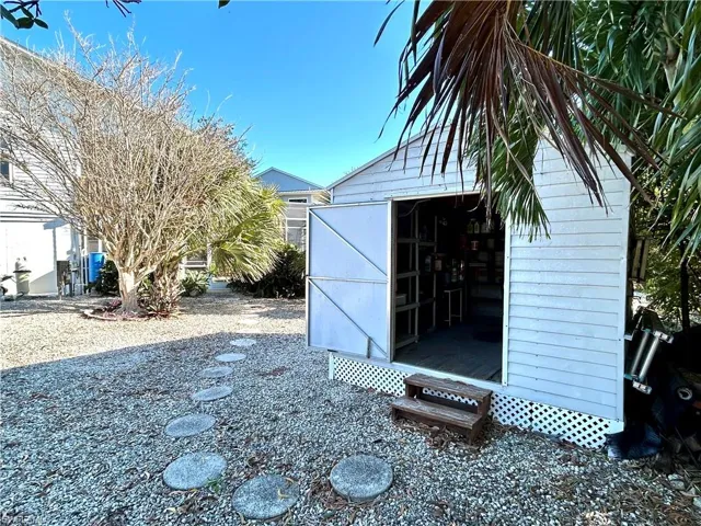 Storage building