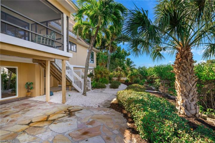 Back Stairs to Boat Dock/Pool