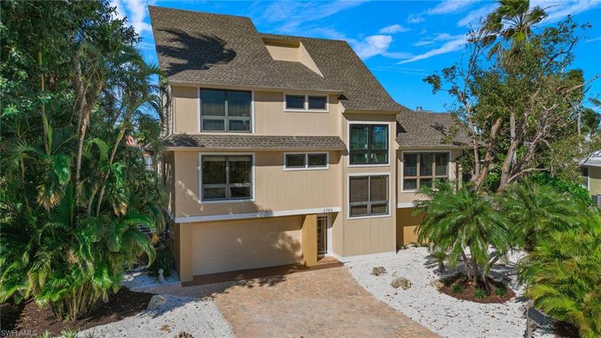 Front Exterior/Double Garage