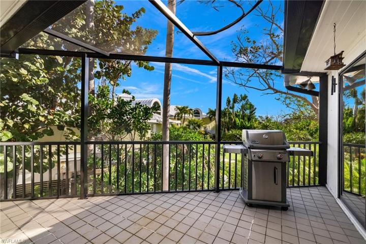 Screened Porch/Grilling Station