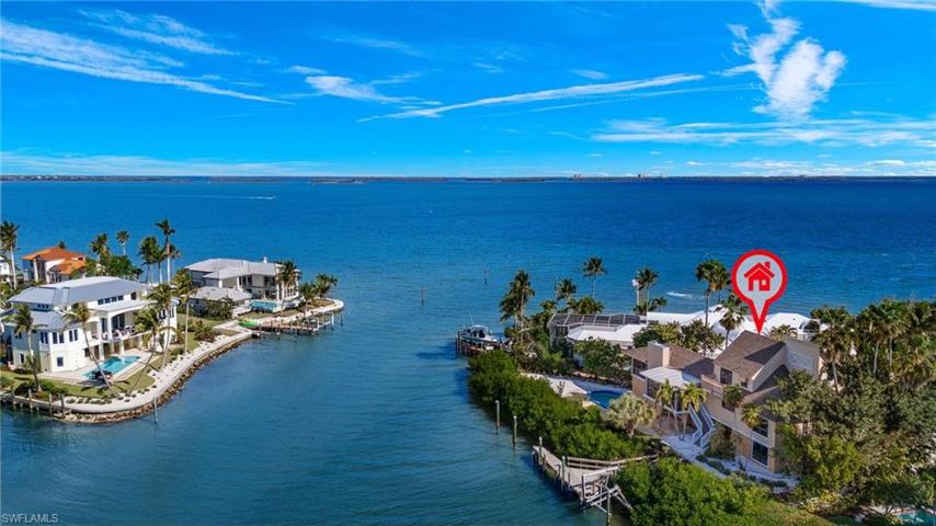 Aerial View/Boat Lovers Dream