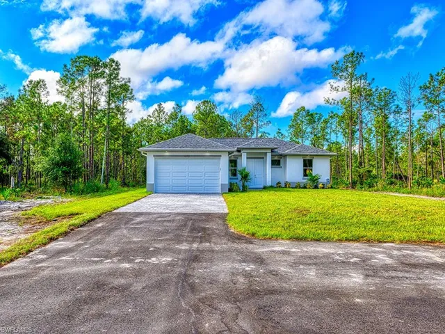 4226  68th NE AVE, Naples, FL 34120