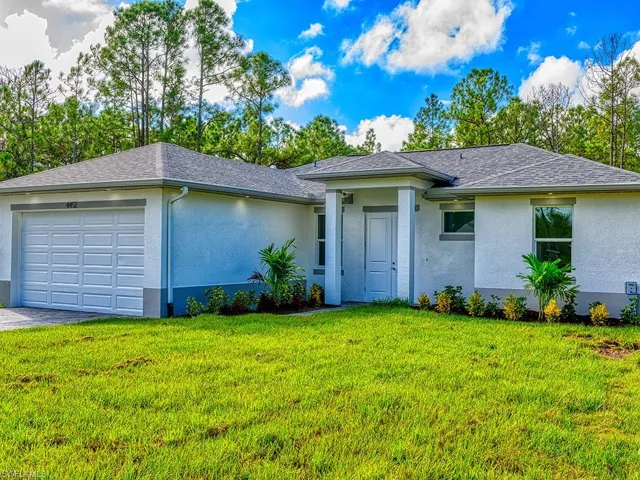 4226  68th NE AVE, Naples, FL 34120