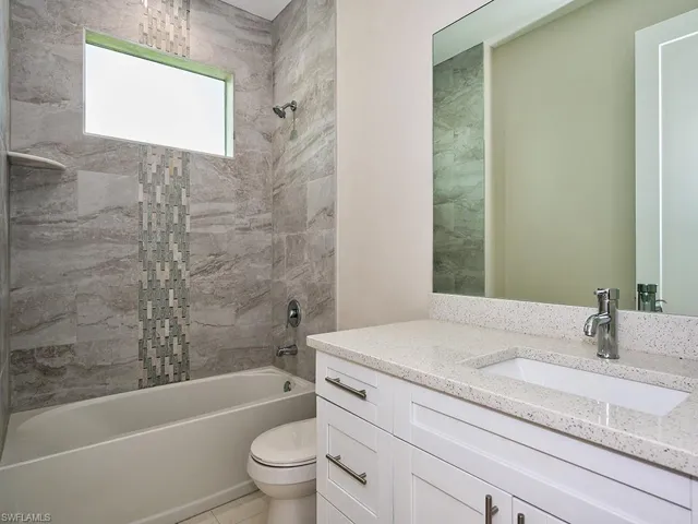 4226  68th NE AVE, Naples, FL 34120