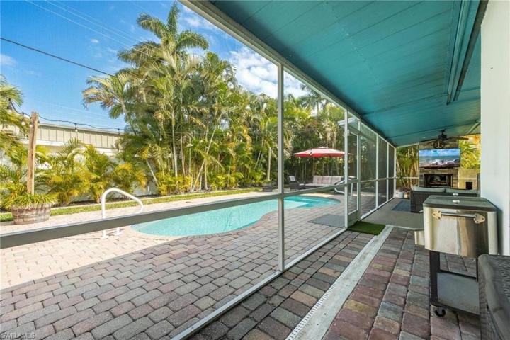 1733 Grove AVE, FORT MYERS FL 33901