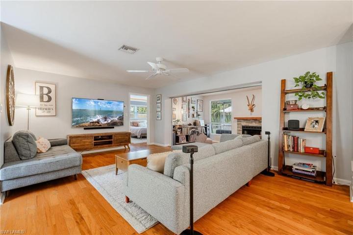 1733 Grove AVE, FORT MYERS FL 33901