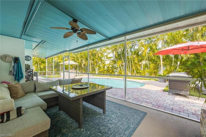 1733 Grove AVE, FORT MYERS FL 33901