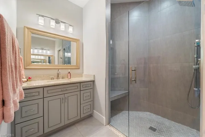 Guest room with murphy bed
