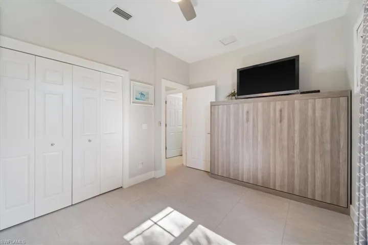 10648  Camarelle  CIR, Fort Myers, FL 33913