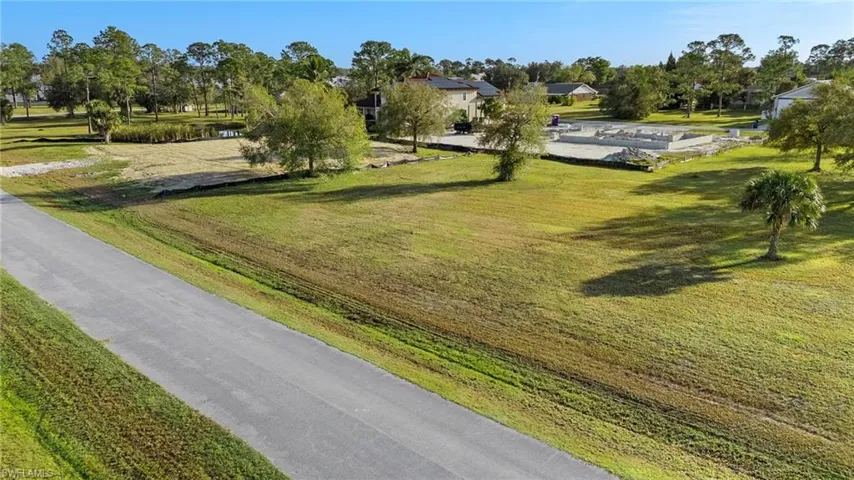 Surrounding community with a lawn