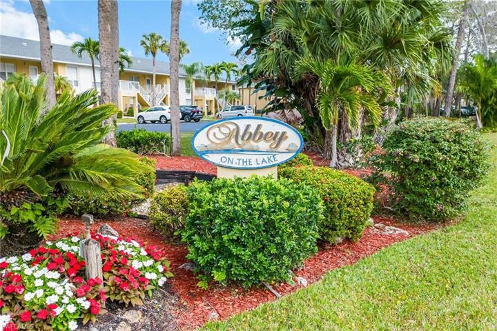 1290  Yesica Ann  CIR, Naples, FL 34110