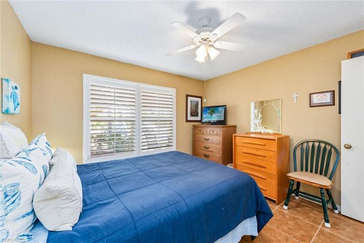 1290  Yesica Ann  CIR, Naples, FL 34110