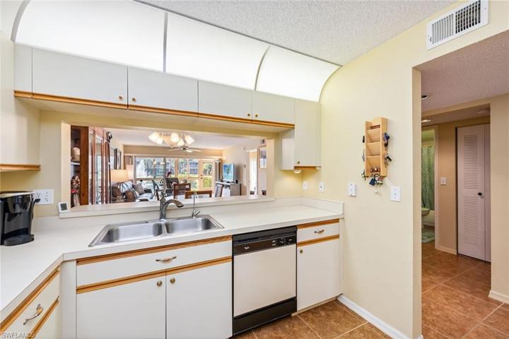 1290  Yesica Ann  CIR, Naples, FL 34110