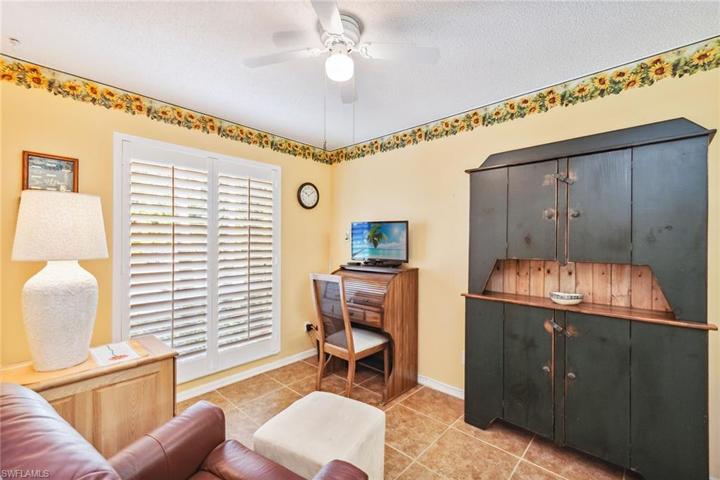 1290  Yesica Ann  CIR, Naples, FL 34110