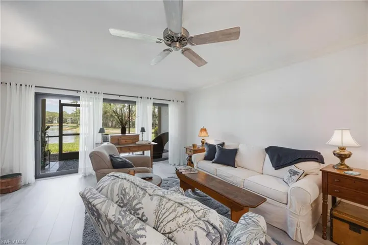 5724 Deauville Cir H107, Naples, Florida 34112