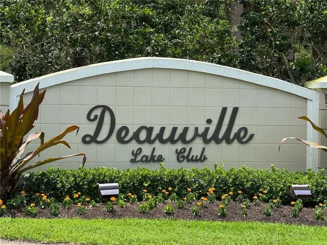 5724 Deauville Cir H107, Naples, Florida 34112