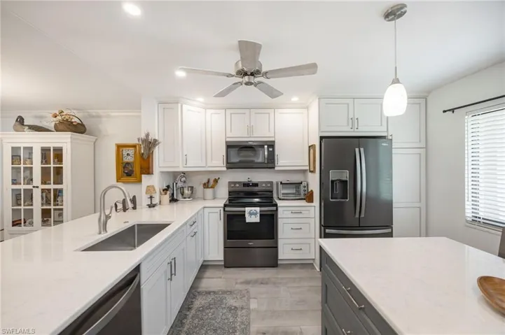 5724 Deauville Cir H107, Naples, Florida 34112