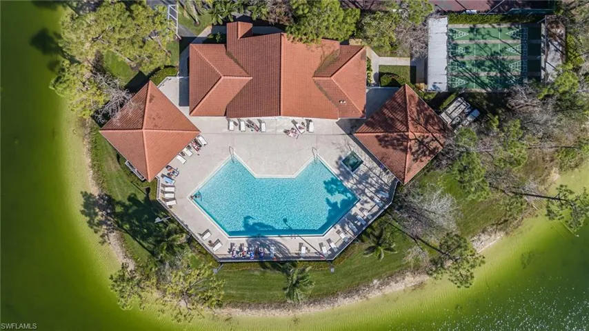 5724 Deauville Cir H107, Naples, Florida 34112