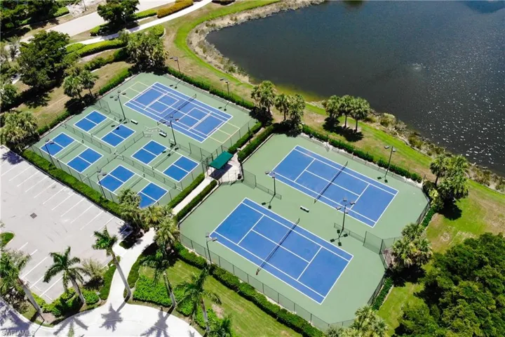 2604 Stonyhill Ct, Cape Coral, Florida 33991