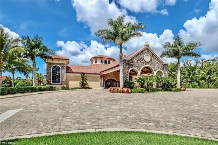 9123  Napoli  CT, Naples, FL 34113