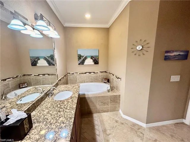 9123  Napoli  CT, Naples, FL 34113